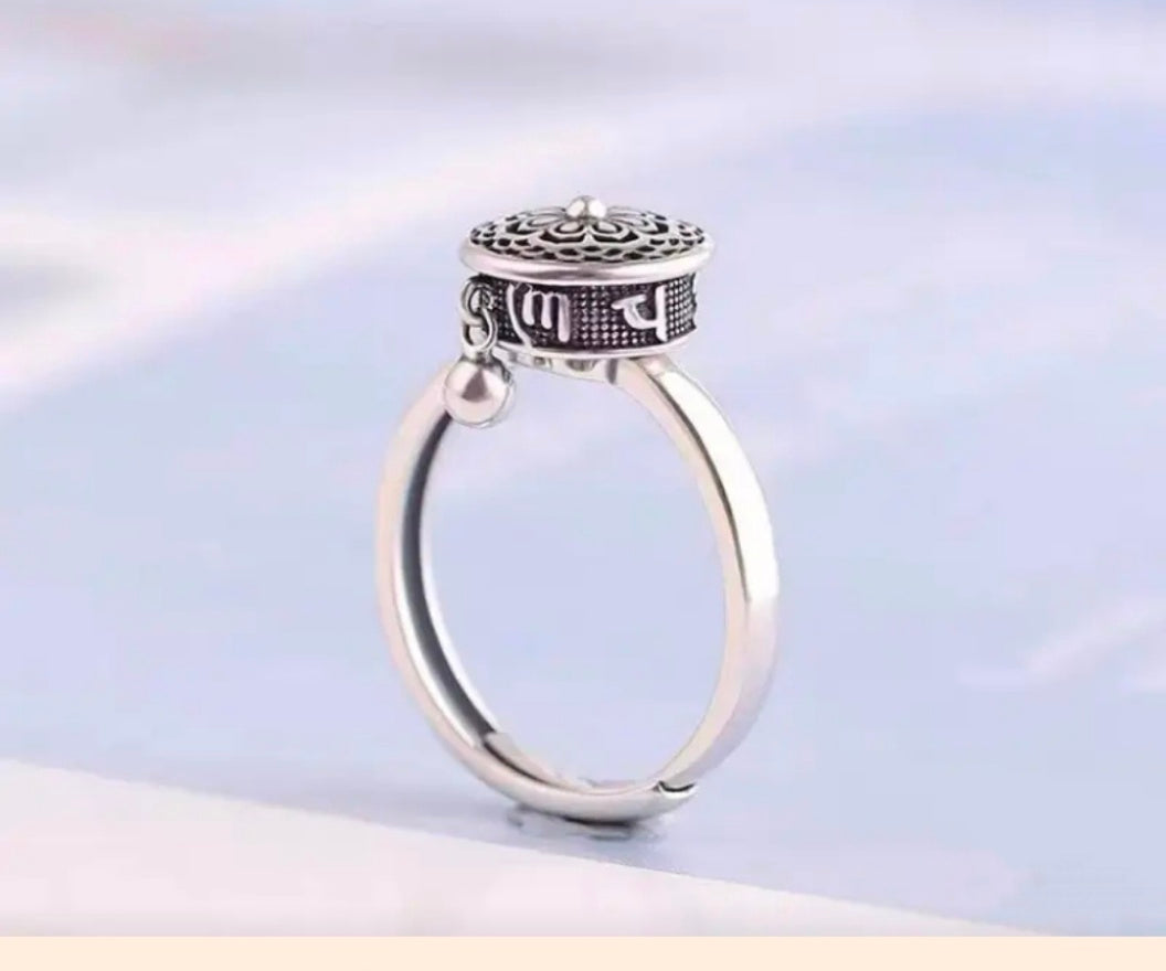 Anxiety Ring For Calm & Focus - 360 Degree Fidget Spinning Ring | BreatheBuddy®