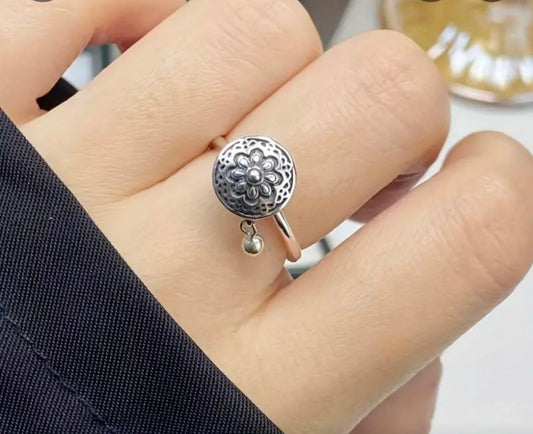 Anxiety Ring For Calm & Focus - 360 Degree Fidget Spinning Ring | BreatheBuddy®